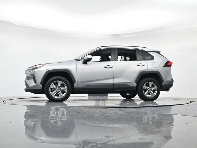 Used 2024 Toyota RAV4 XLE FWD image 38