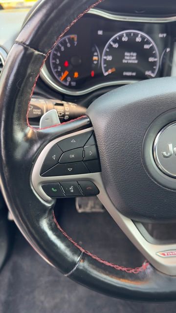 Used 2020 Jeep Grand Cherokee Trailhawk w/ Trailhawk Luxury Group image 9