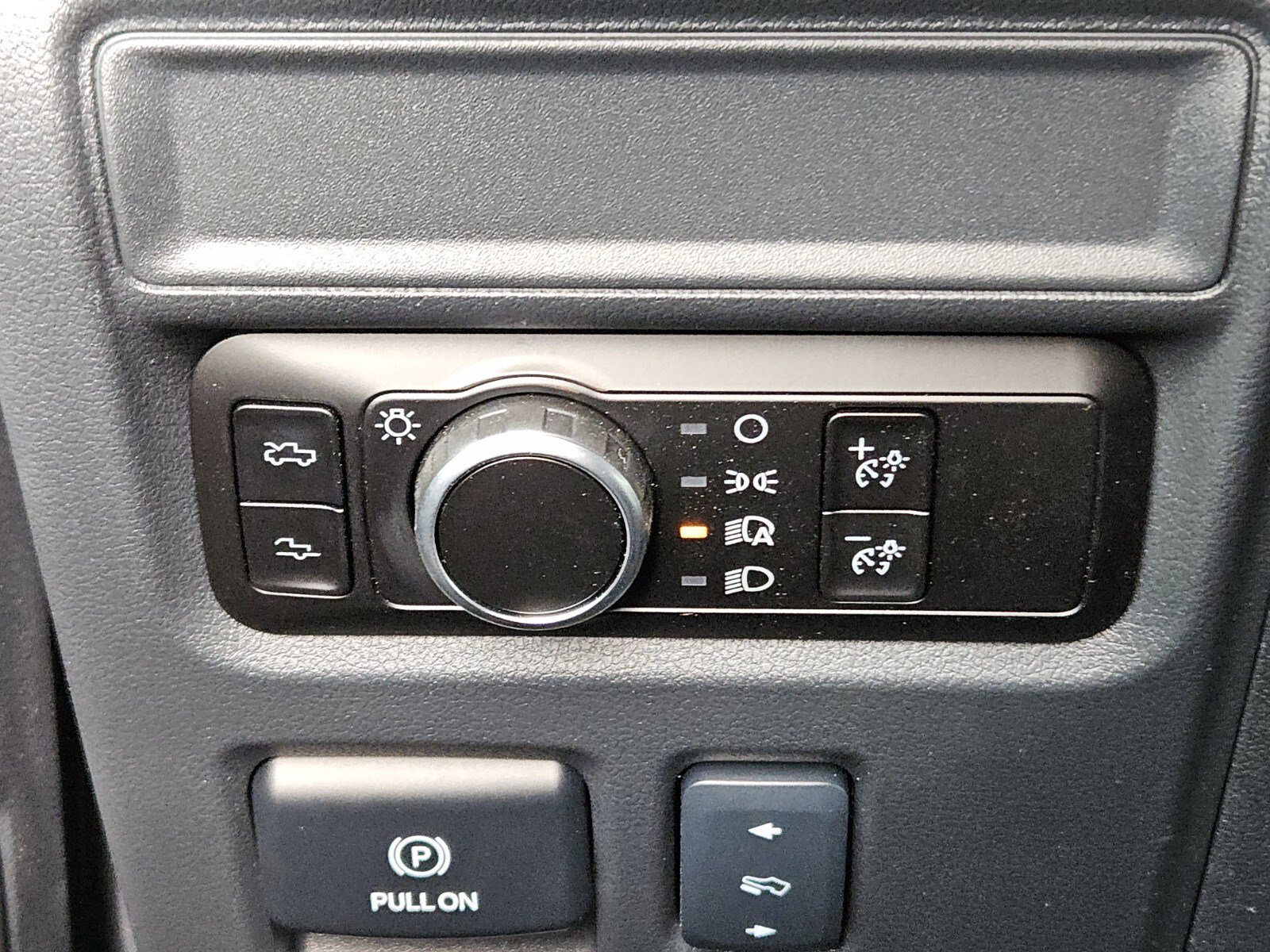 Certified 2025 Ford F150 Lightning Lariat image 25