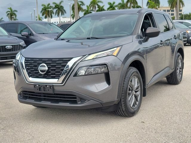 Used 2021 Nissan Rogue S FWD image 3