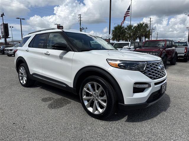 Certified 2023 Ford Explorer Platinum w/ Technology Package AWD/4WD image 18