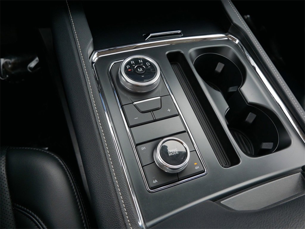 Certified 2024 Ford Expedition XLT image 23
