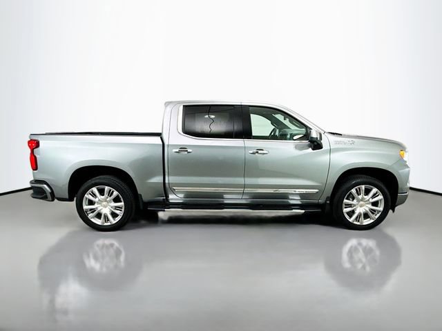 Used 2025 Chevrolet Silverado 1500 High Country w/ High Country Premium Package AWD/4WD image 8