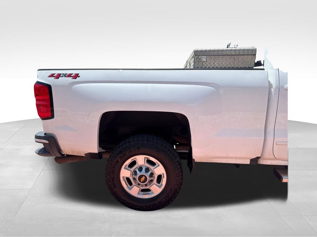 Used 2018 Chevrolet Silverado 2500 LT AWD/4WD image 30