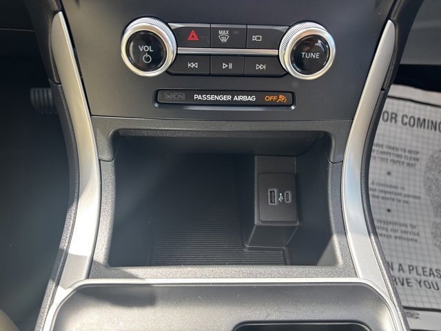 Certified 2024 Ford Edge SE image 14