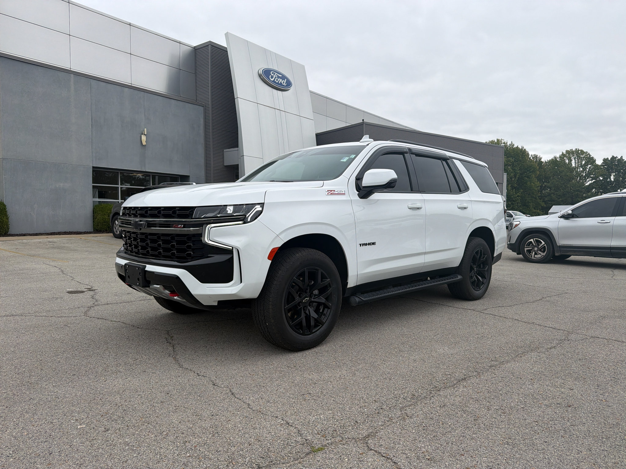 Used 2022 Chevrolet Tahoe Z71 w/ Off-Road Capability Package AWD/4WD image 1