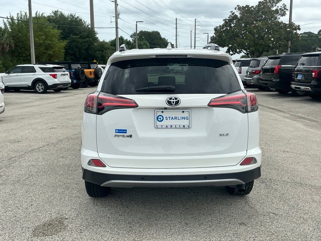Used 2017 Toyota RAV4 XLE FWD image 12