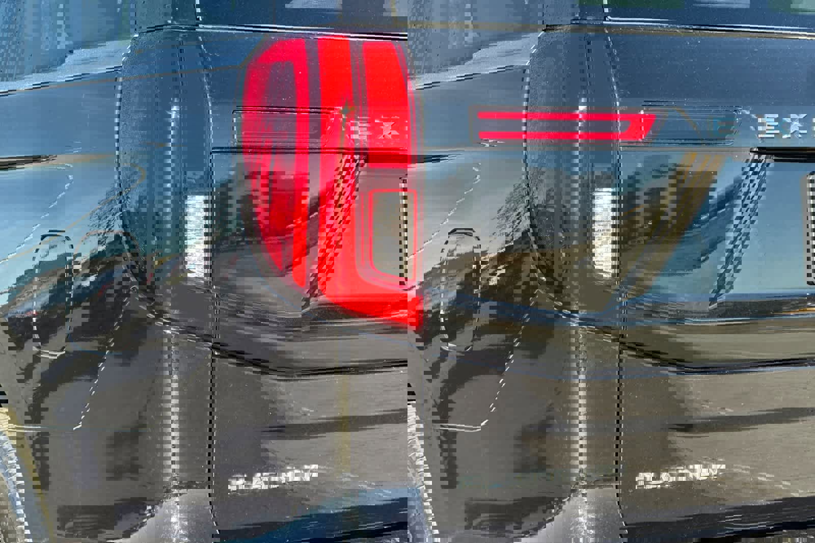 Certified 2025 Ford Expedition Platinum image 29