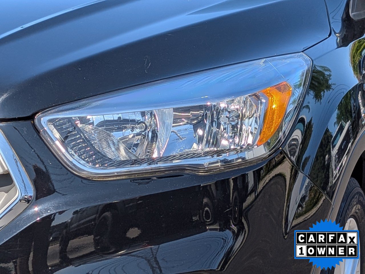 Certified 2018 Ford Escape SE w/ SE Sync 3 Package AWD/4WD image 10
