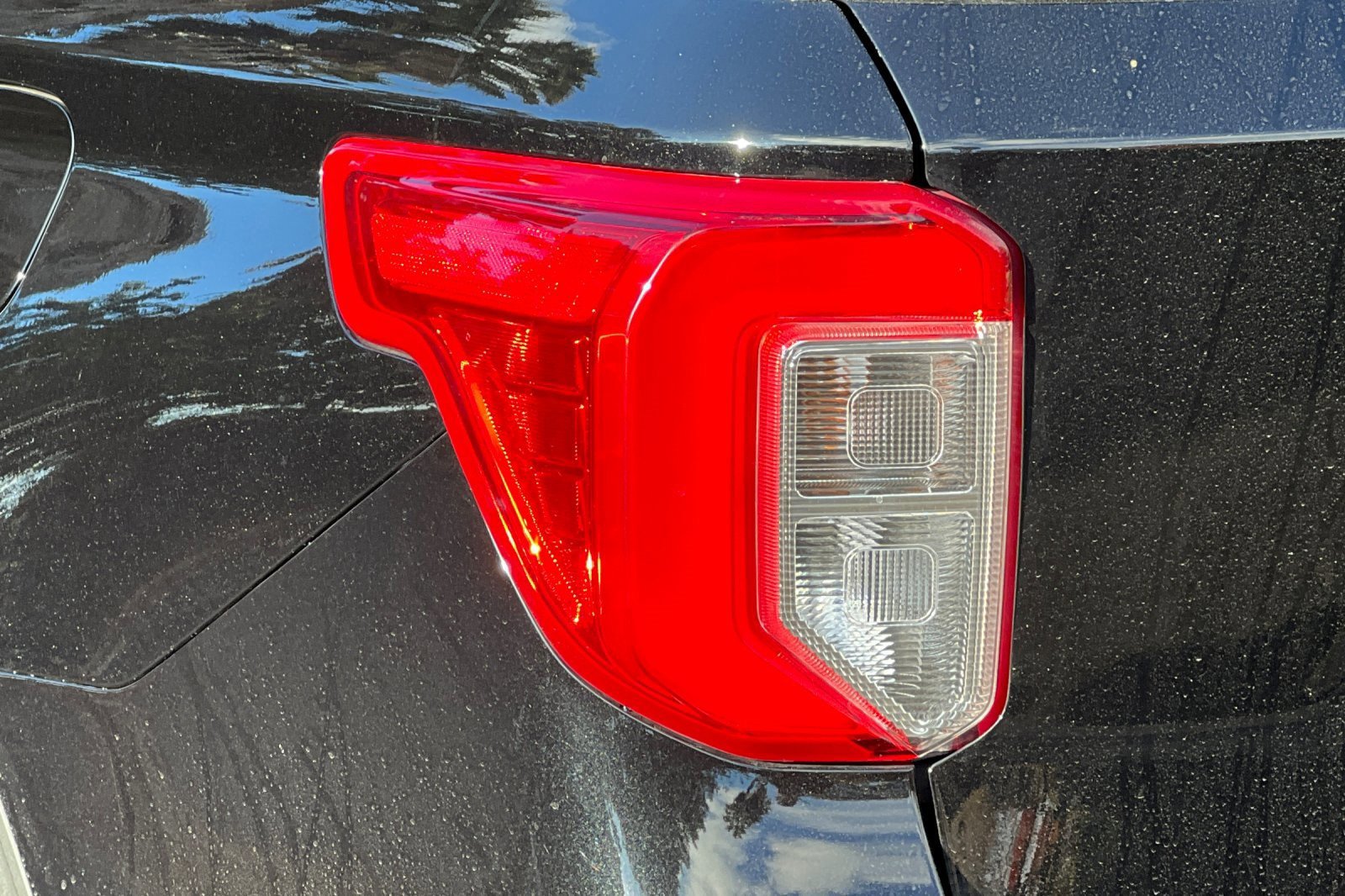 Certified 2022 Ford Explorer XLT w/ Equipment Group 202A image 47