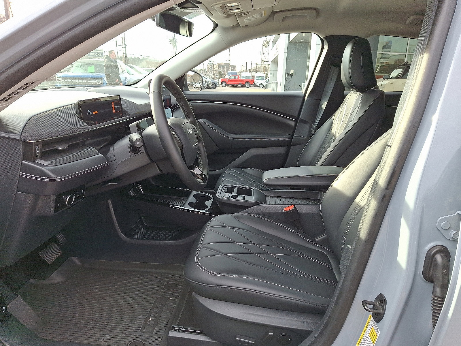 Certified 2025 Ford Mustang Mach-E Select w/ Comfort Package Lite image 13