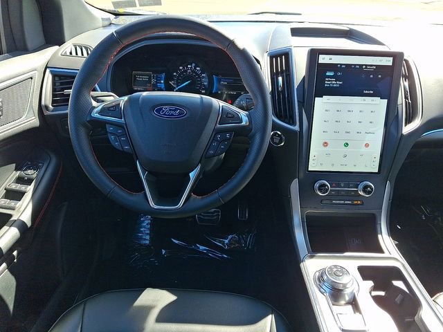 Certified 2022 Ford Edge ST-Line image 11