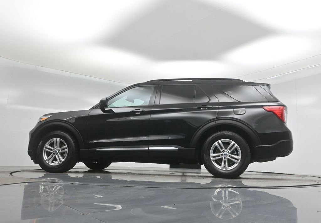 Certified 2022 Ford Explorer XLT image 24