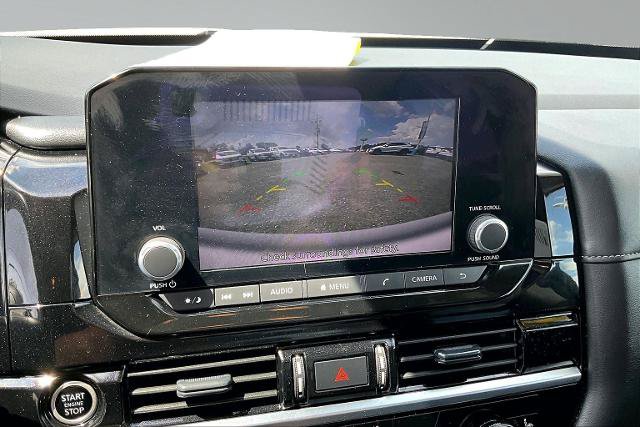 Used 2024 Nissan Pathfinder SV FWD image 21