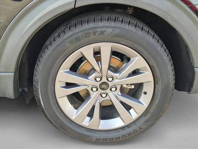 Certified 2022 Ford Explorer XLT w/ Equipment Group 202A RWD image 23