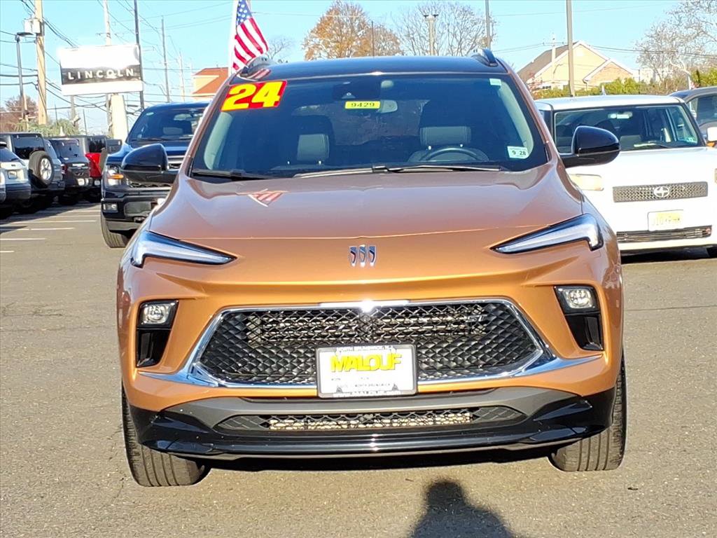 Used 2024 Buick Encore GX Sport Touring w/ Comfort Package image 2