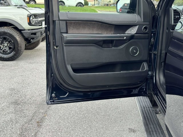 Certified 2021 Ford Expedition Limited AWD/4WD image 15