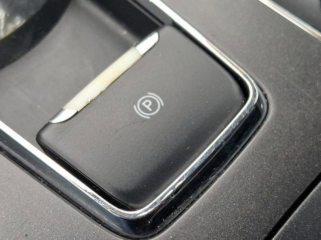 Certified 2017 Ford Fusion SE w/ Fusion SE Technology Package image 22