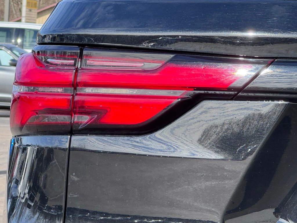 Used 2023 Chevrolet Traverse LS w/ Safety Package image 12