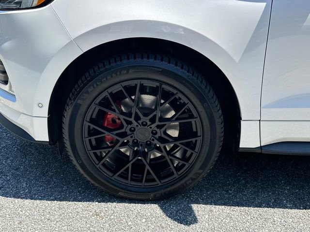 Certified 2019 Ford Edge ST w/ Equipment Group 401A AWD/4WD image 11