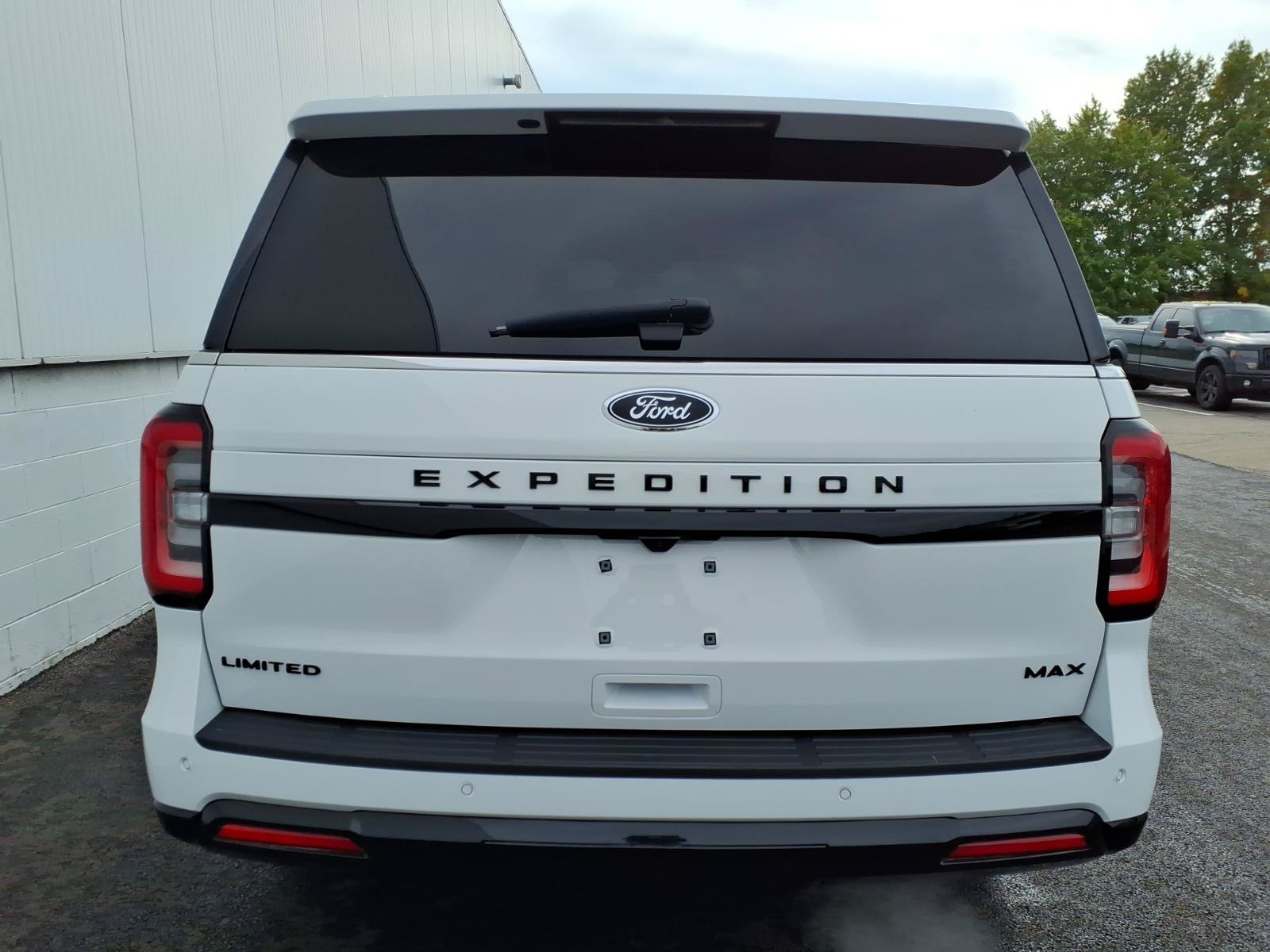 Certified 2024 Ford Expedition Max Limited AWD/4WD image 5