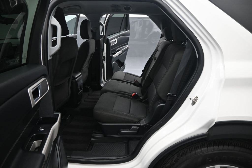 Certified 2023 Ford Explorer XLT RWD image 19