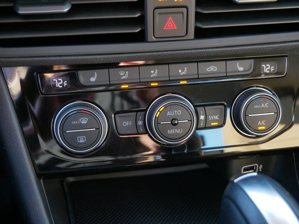 Used 2019 Volkswagen Jetta SE FWD image 25