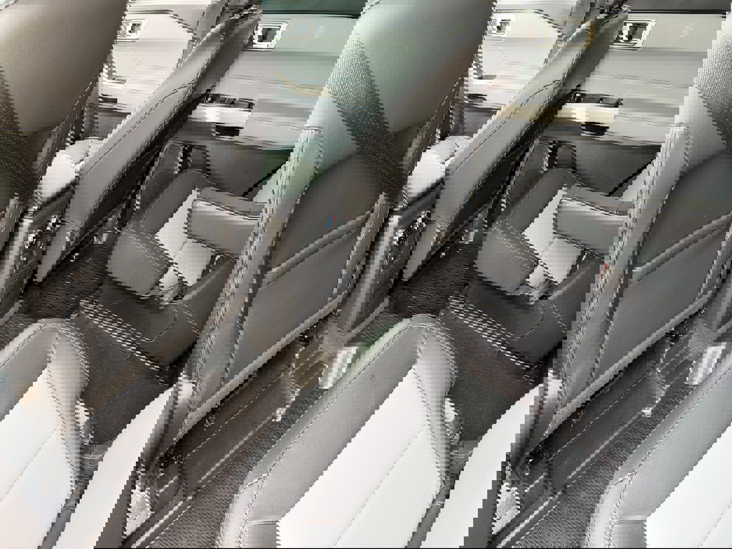 Certified 2023 Ford Explorer XLT w/ Equipment Group 202A image 14