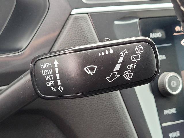 Used 2021 Volkswagen Tiguan SE R-Line AWD/4WD image 33