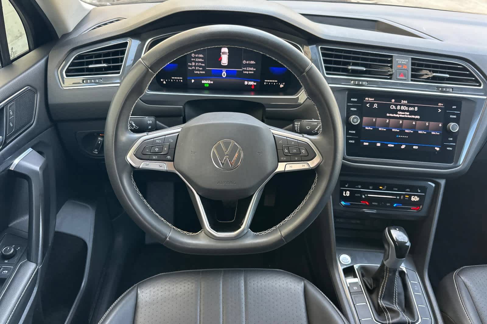 Used 2023 Volkswagen Tiguan SE AWD/4WD image 15