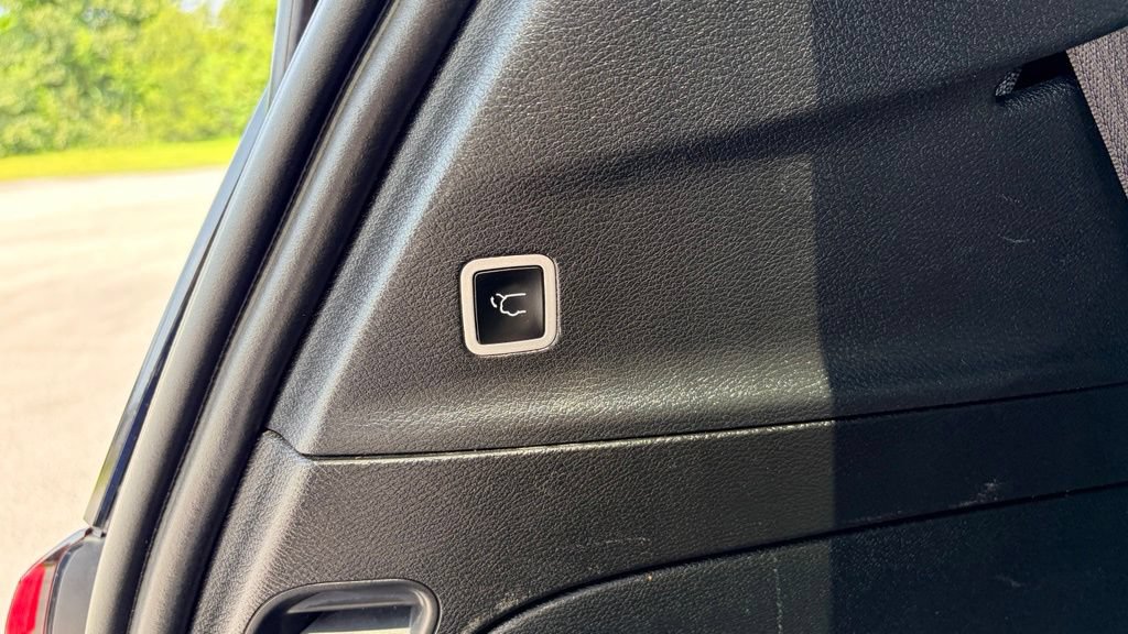 Used 2025 Chrysler Pacifica Select FWD image 27