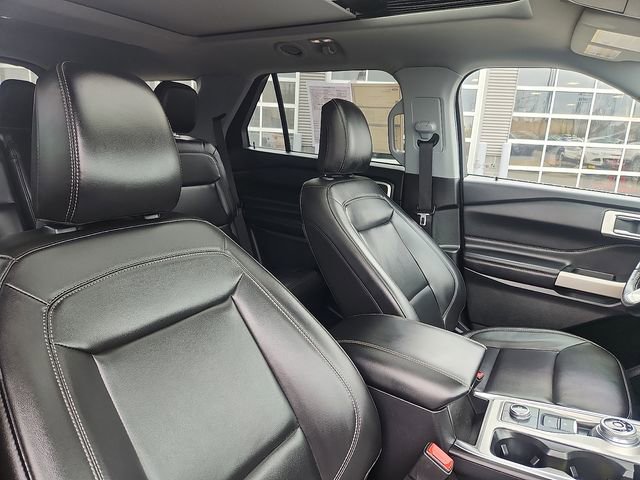 Certified 2023 Ford Explorer XLT w/ Equipment Group 202A image 34