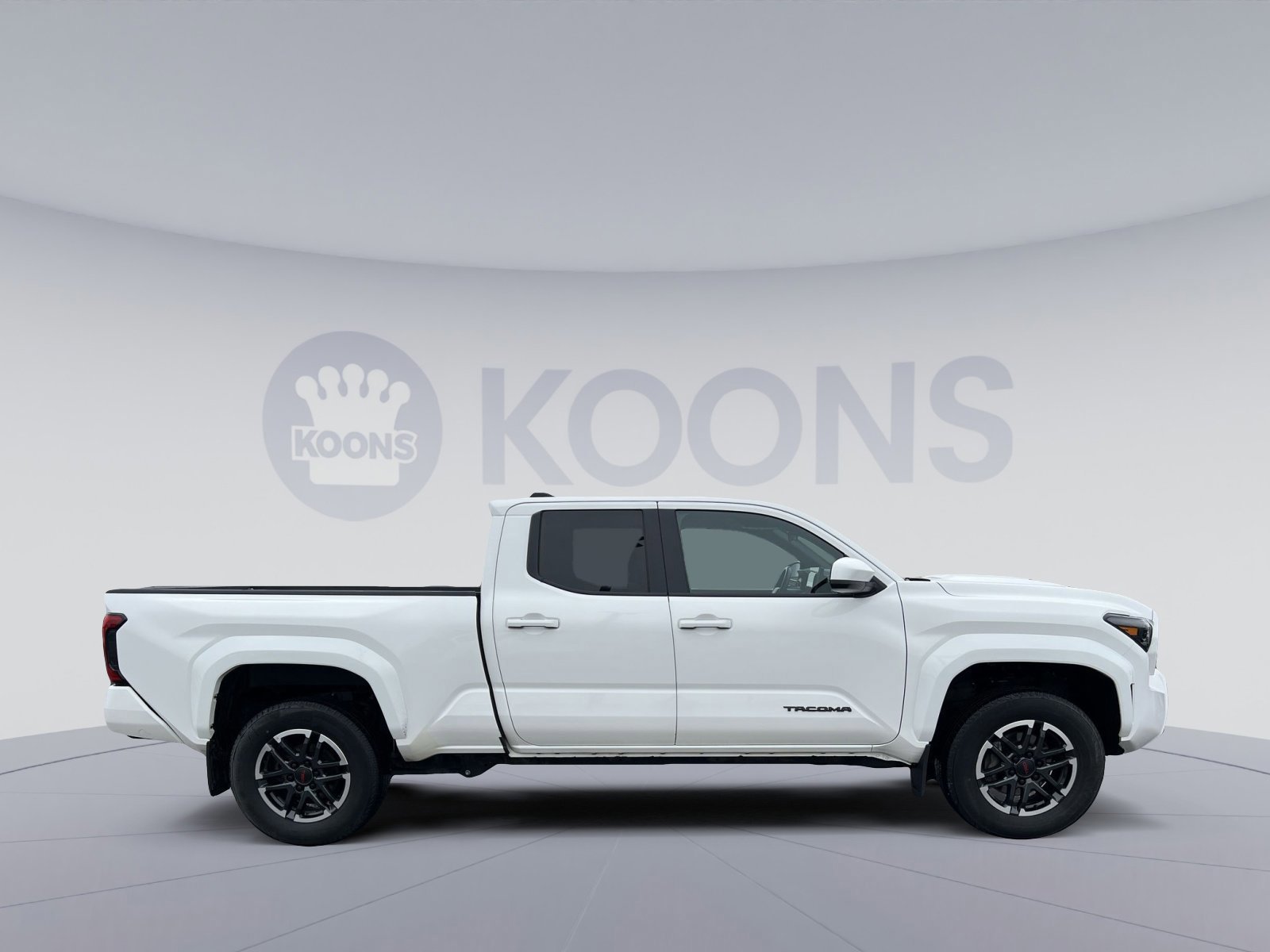 Used 2024 Toyota Tacoma TRD Sport image 2