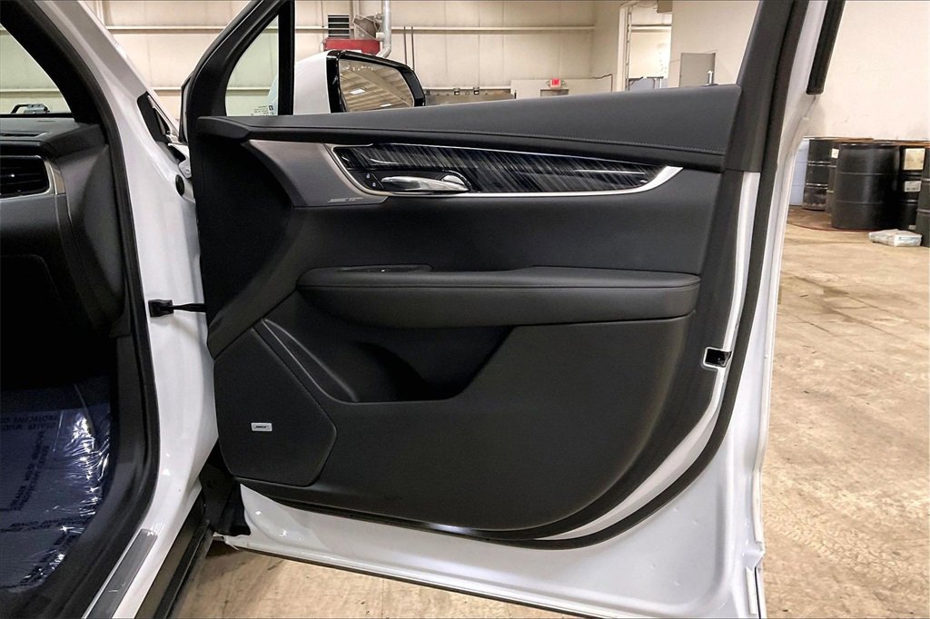 Used 2024 Cadillac XT6 Premium Luxury image 23