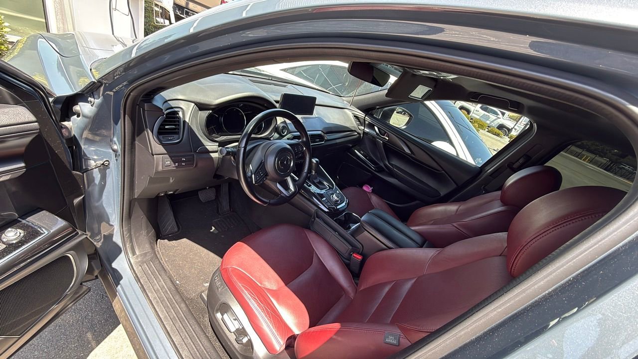 Used 2023 MAZDA CX-9 Carbon Edition AWD/4WD image 3