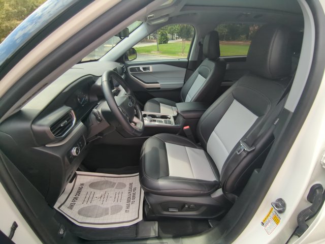 Certified 2023 Ford Explorer XLT w/ Equipment Group 202A RWD image 14