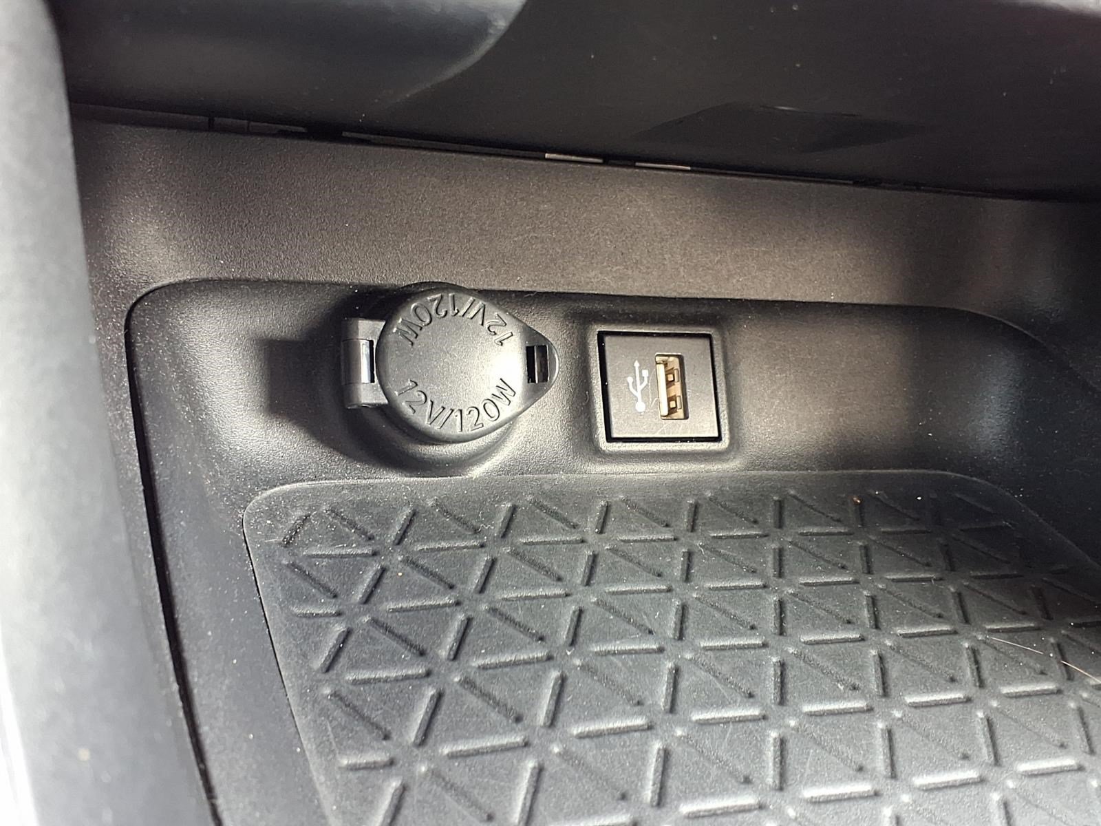 Used 2024 Toyota RAV4 XLE Premium FWD image 22