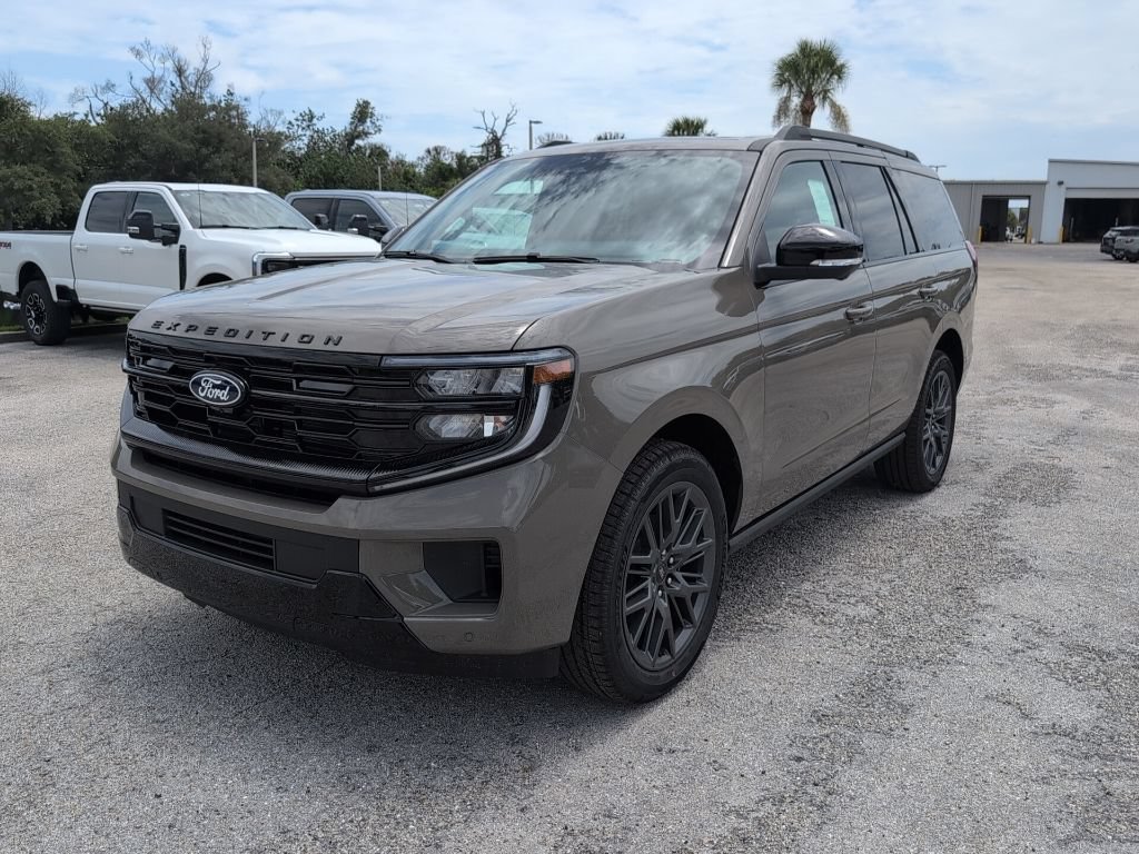 Certified 2027 Ford Expedition Platinum w/ Stealth Appearance Package AWD/4WD image 6