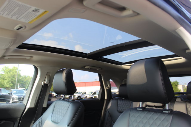 Certified 2024 Ford Edge Titanium AWD/4WD image 11
