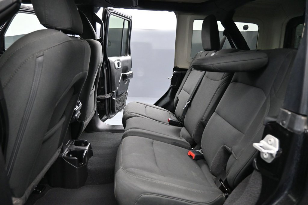 Used 2022 Jeep Wrangler Unlimited Sport AWD/4WD image 16
