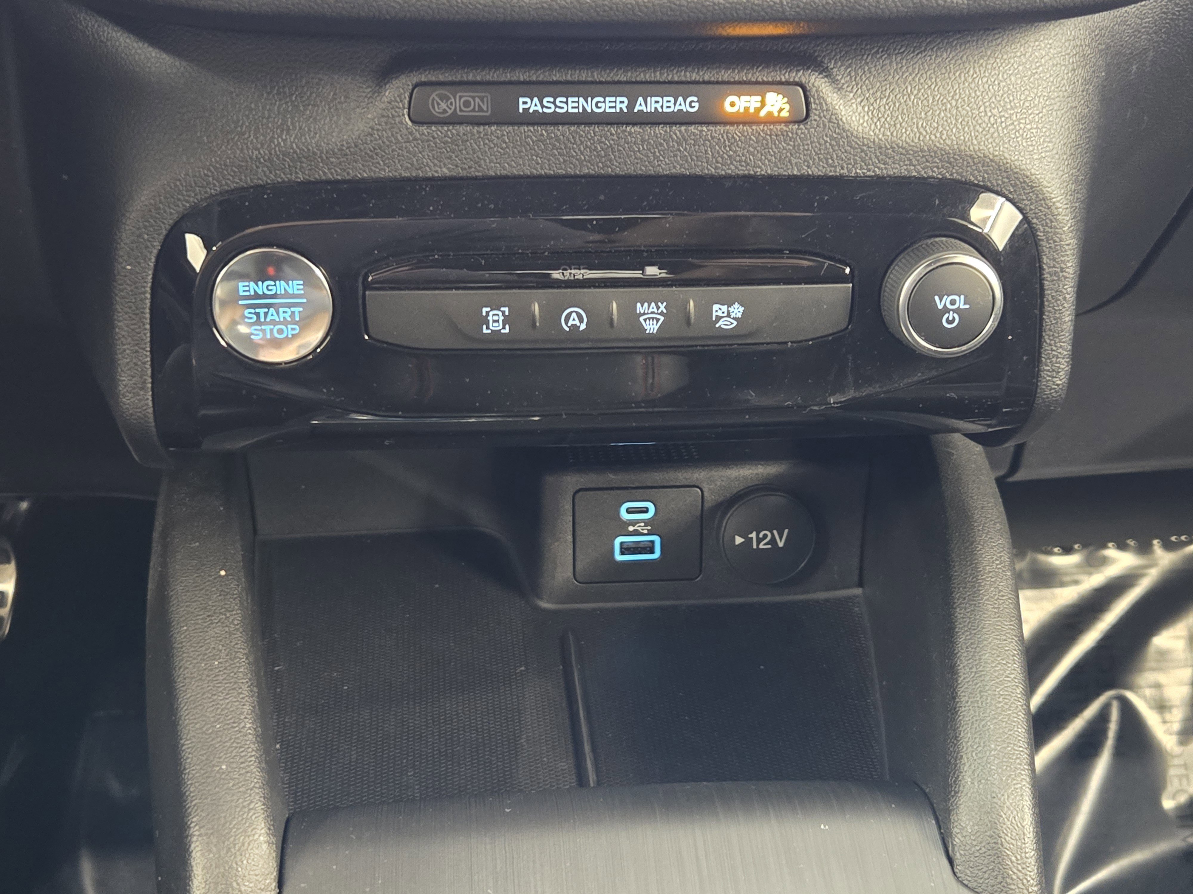 Certified 2023 Ford Escape ST-Line Select w/ Tech Pack #1 AWD/4WD image 19