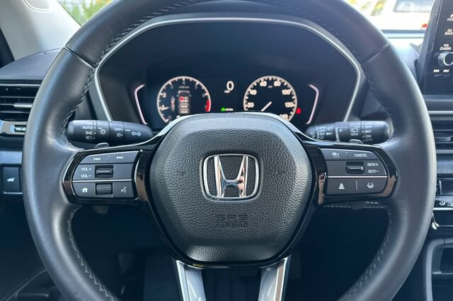Used 2025 Honda Pilot EX-L image 23