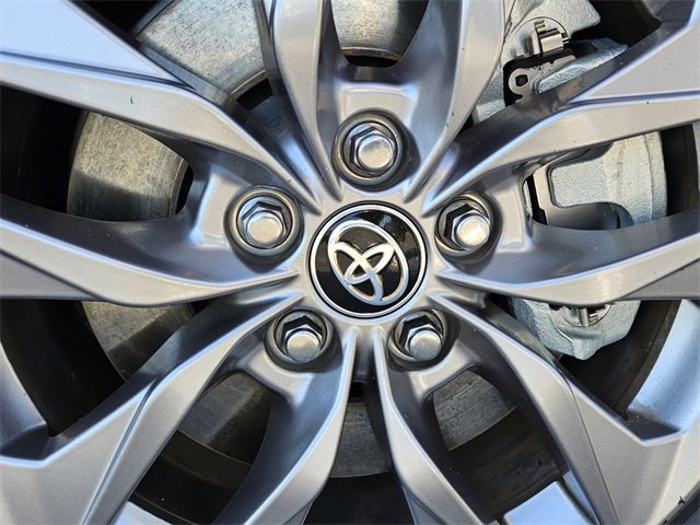 Used 2023 Toyota Sienna XLE image 11