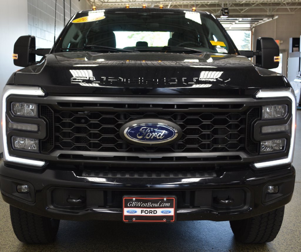 Certified 2023 Ford F250 XL w/ STX Appearance Package AWD/4WD image 9