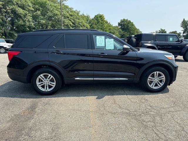 Certified 2023 Ford Explorer XLT w/ Equipment Group 202A AWD/4WD image 3