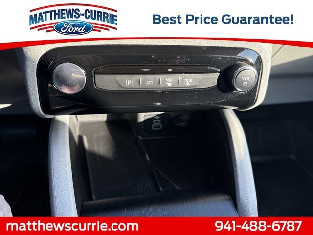 Certified 2025 Ford Escape Platinum w/ Premium Technology Package image 20
