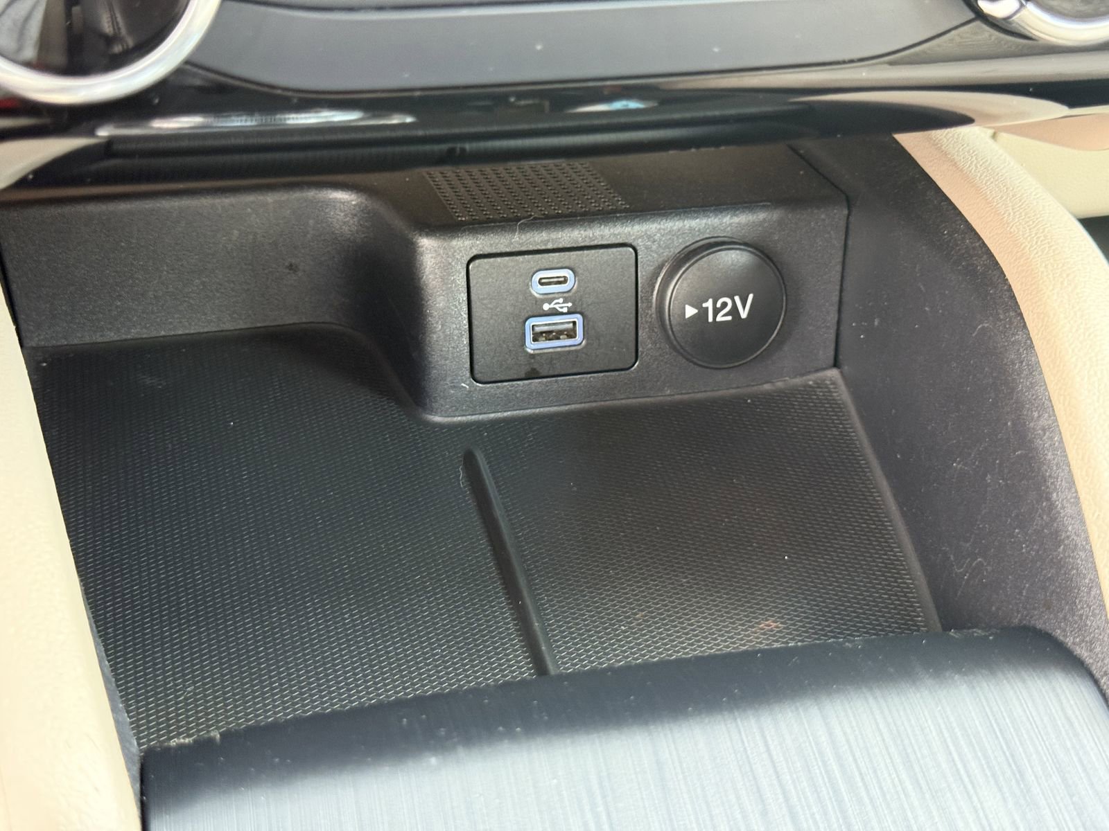 Certified 2022 Ford Escape SE FWD image 24
