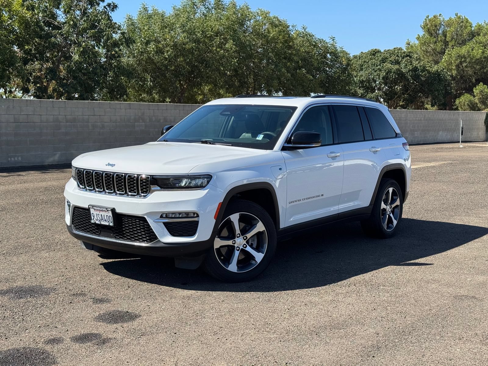 Used 2023 Jeep Grand Cherokee 4WD 4xe image 9