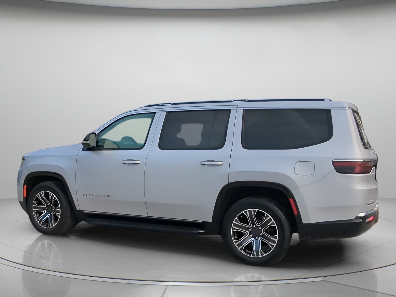 Used 2024 Jeep Wagoneer Series II w/ Flexible Seating Group RWD image 16