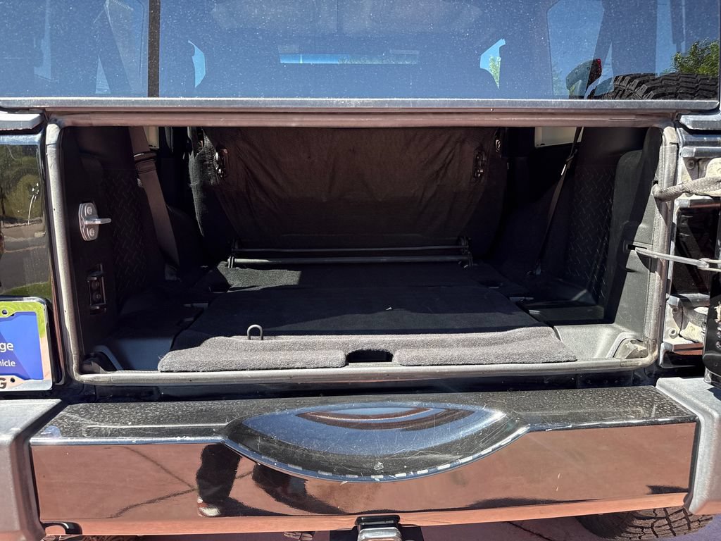 Used 2017 Jeep Wrangler Sahara w/ Dual Top Group AWD/4WD image 8